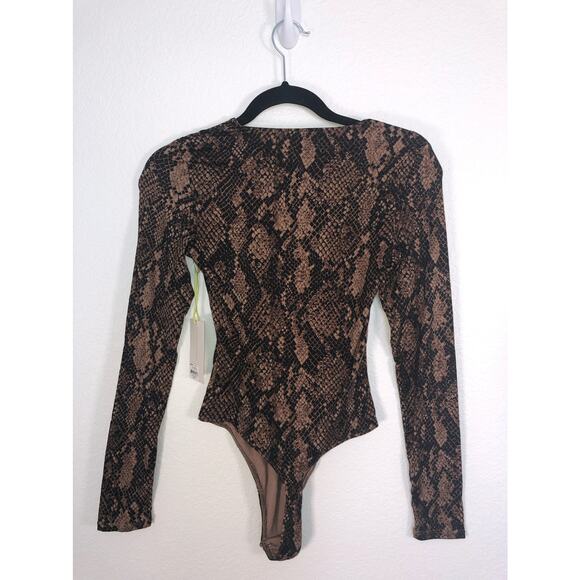 Yummy Sweater Co Snakeskin Printed Long Sleeve Brown Bodysuit - S - Picture 4 of 7